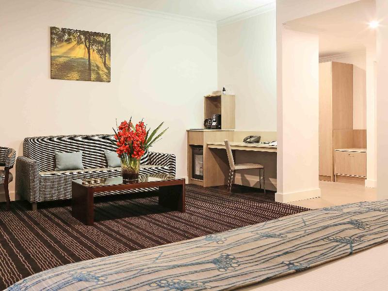 Novotel Swan Valley Vines Resort image