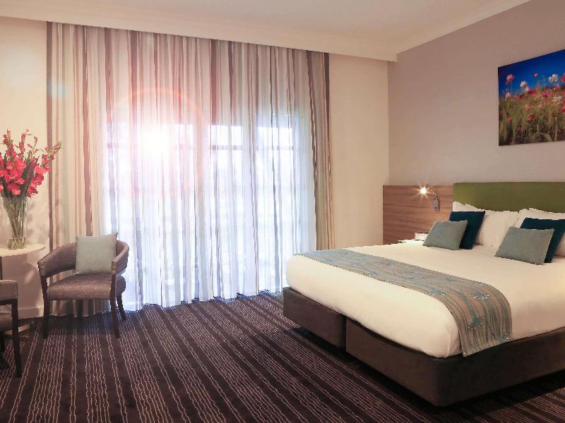Novotel Swan Valley Vines Resort image