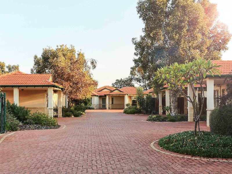Novotel Swan Valley Vines Resort image