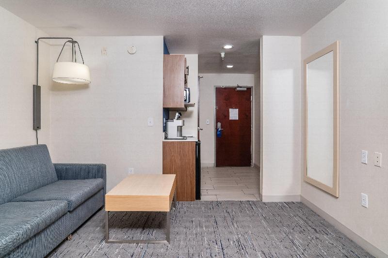 Holiday Inn Express Otay Mesa