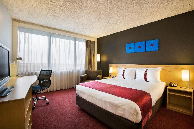 HOLIDAY INN MELBOURNE AIRPORT