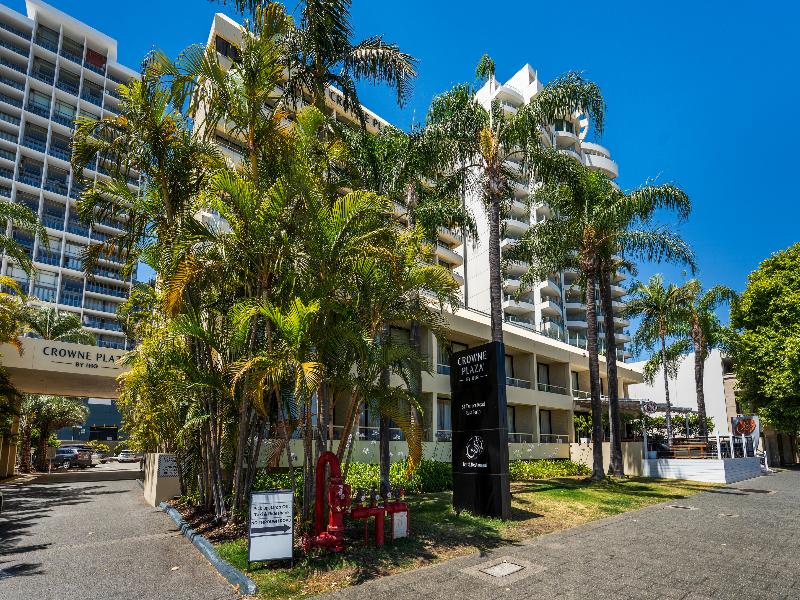 Crowne Plaza Perth image