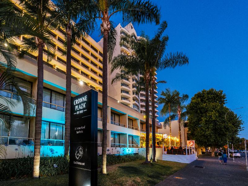 Crowne Plaza Perth — general view