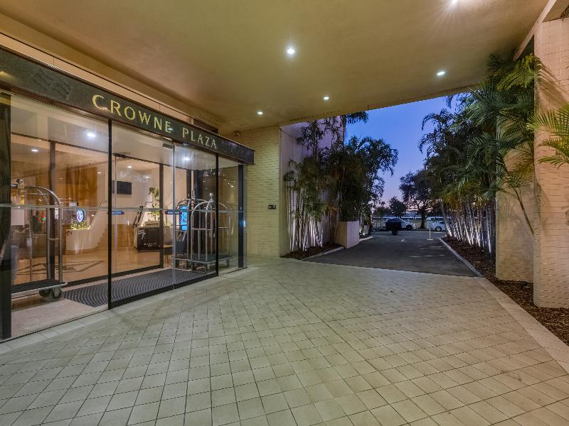 Crowne Plaza Perth — general view