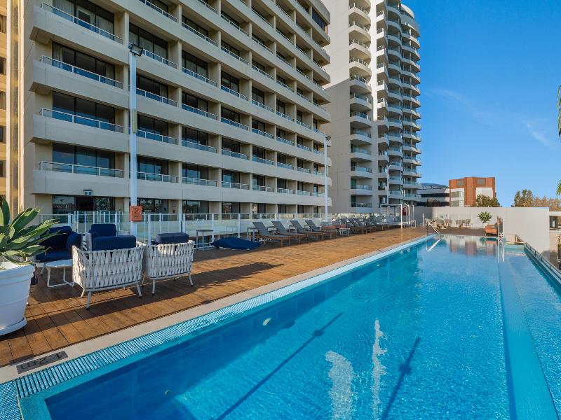 Crowne Plaza Perth image