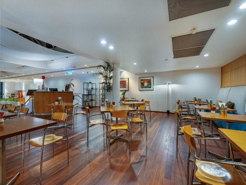 Crowne Plaza Perth image