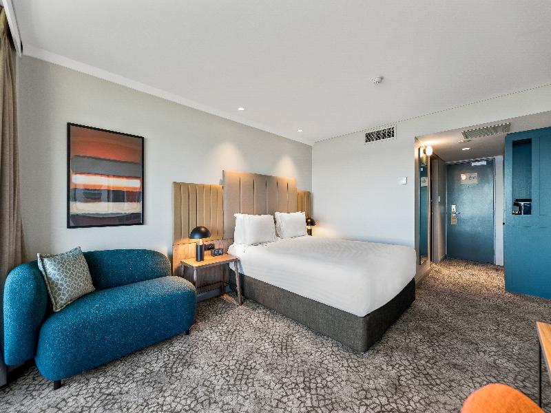 Crowne Plaza Perth image