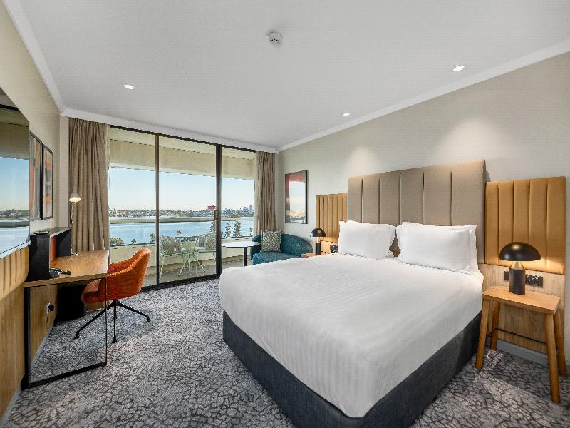Crowne Plaza Perth image