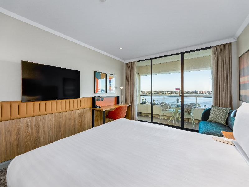 Crowne Plaza Perth image