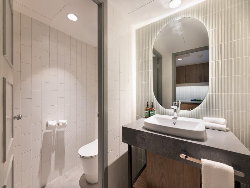 Crowne Plaza Perth image