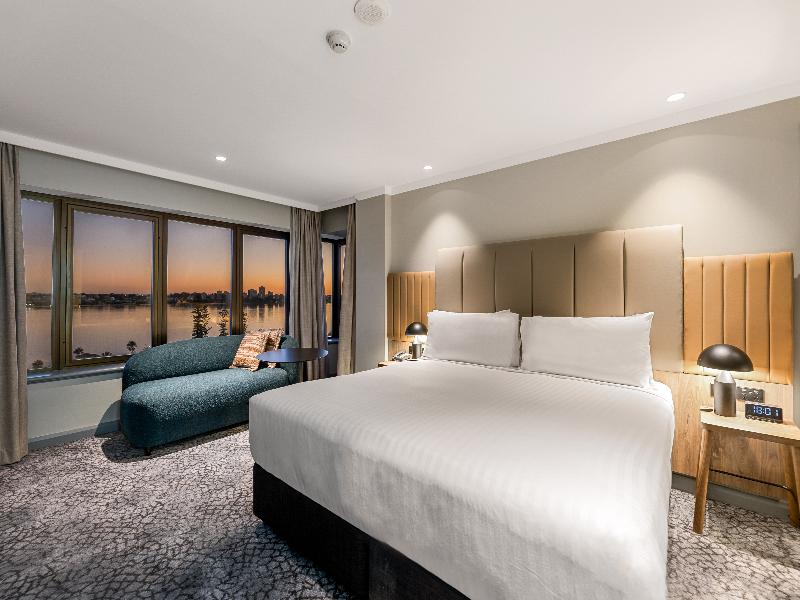 Crowne Plaza Perth image