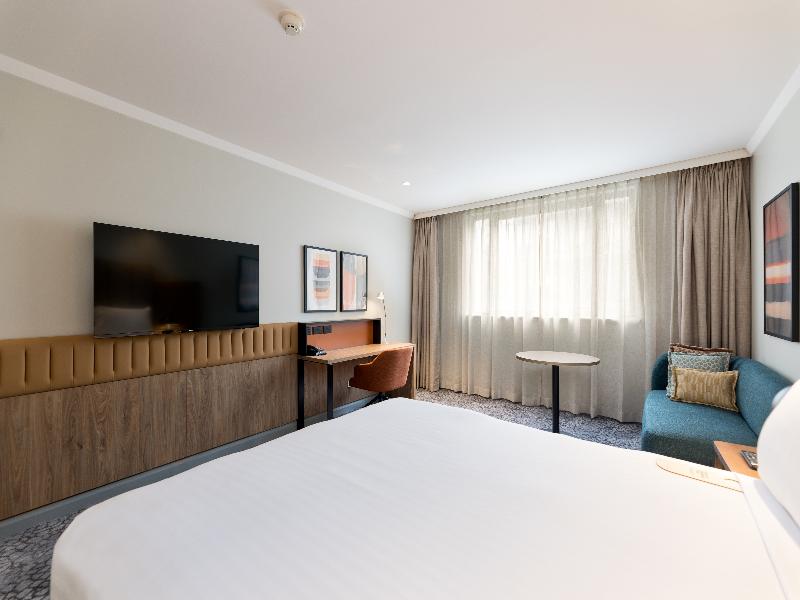 Crowne Plaza Perth image