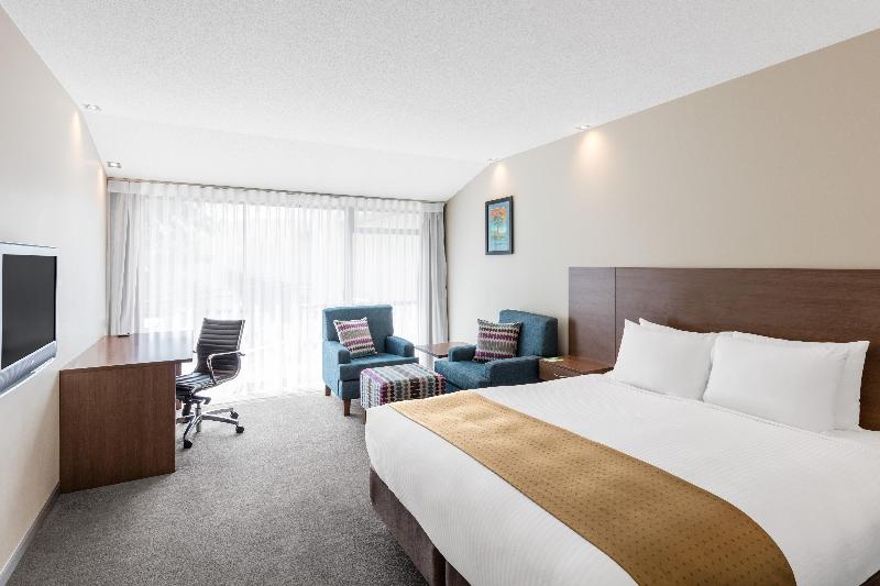 Holiday Inn Auckland Airport image