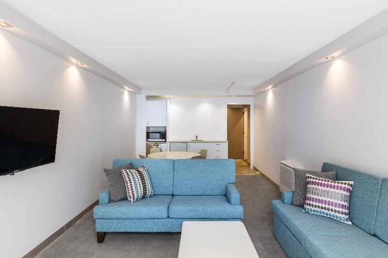 Holiday Inn Auckland Airport image