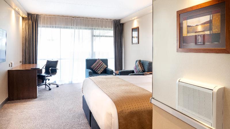 Holiday Inn Auckland Airport image