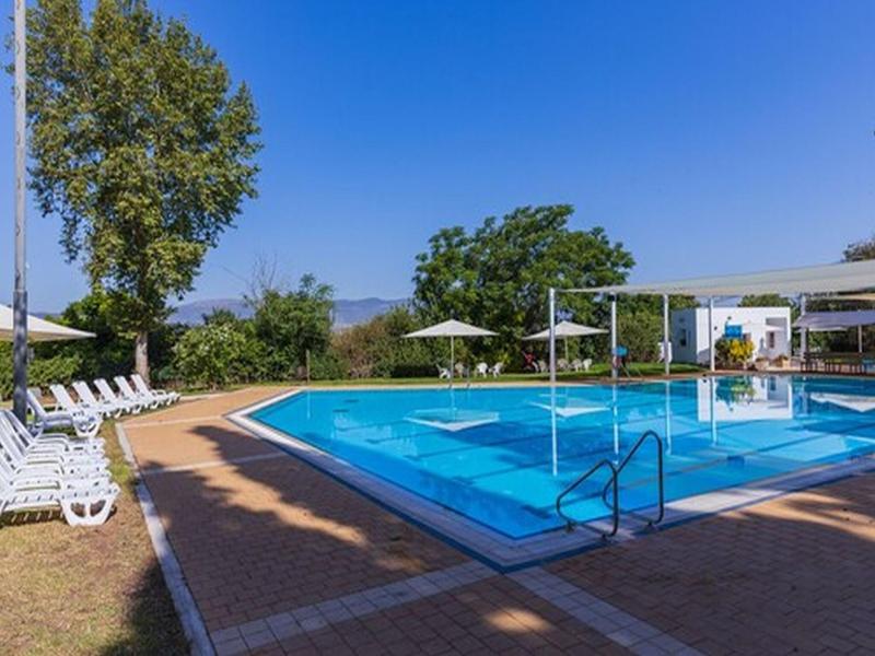 Kibbutz Coutry Lodging Gonen image