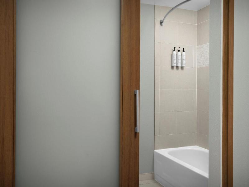 Springhill Suites Savannah Historic District image