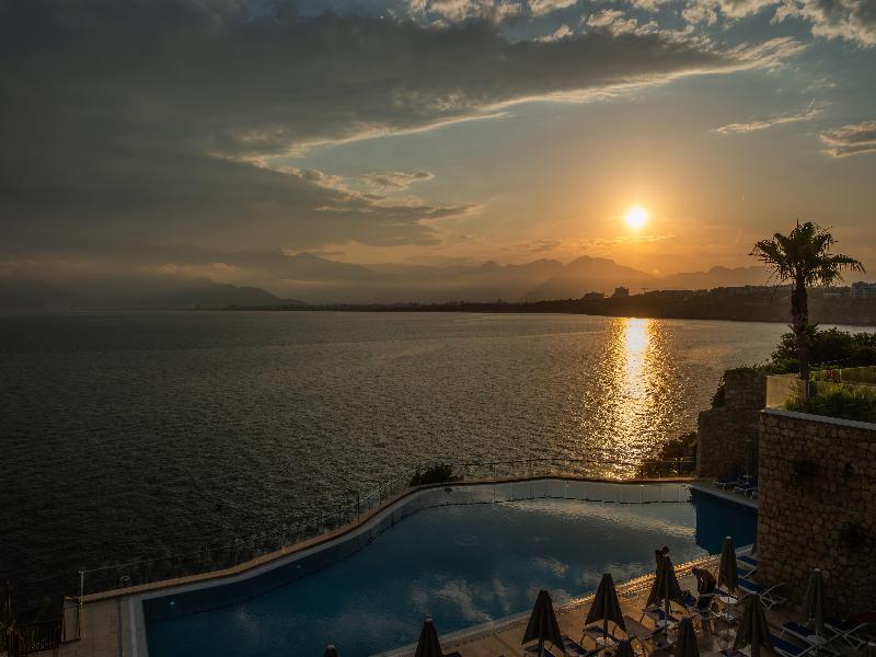 Ramada Plaza By Wyndham Antalya image