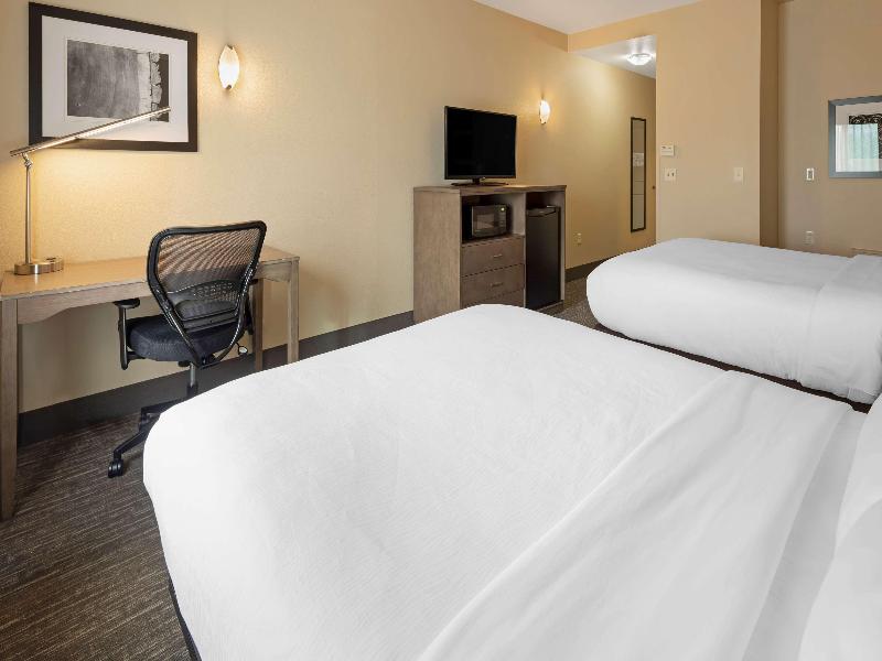 Best Western Plus Chena River Lodge image