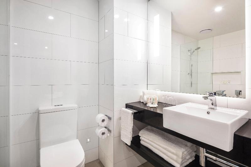Hotel Indigo Melbourne on Flinders image