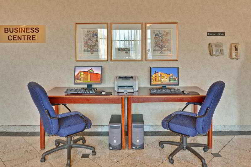 Quality Inn & Suites Toronto