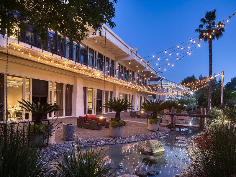 Doubletree Sacramento image