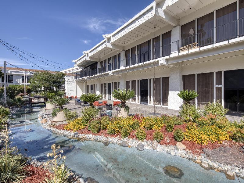 Doubletree Sacramento image