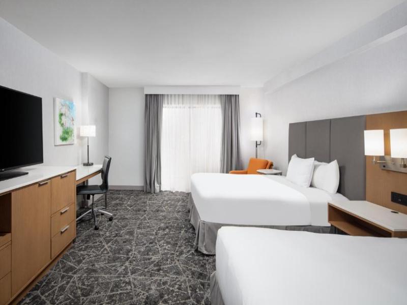 Doubletree Sacramento image