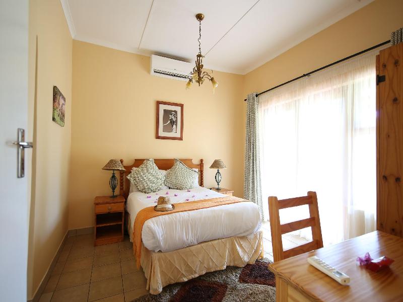 Gooderson Bushlands Game Lodge image