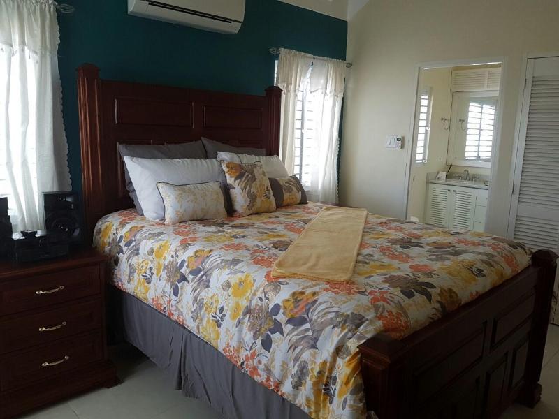 Ocho Rios Villa At Coolshade Ix image