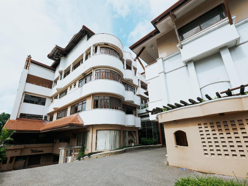 Crown Regency Residences Cebu image