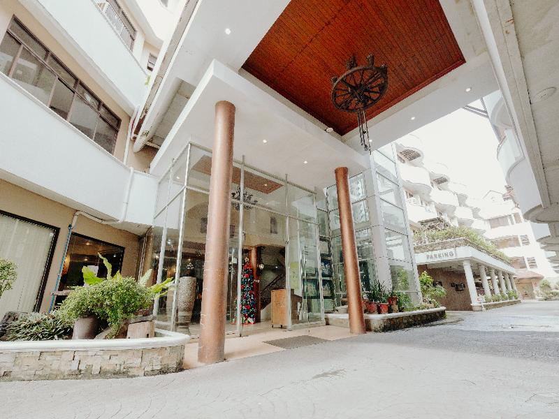 Crown Regency Residences Cebu image