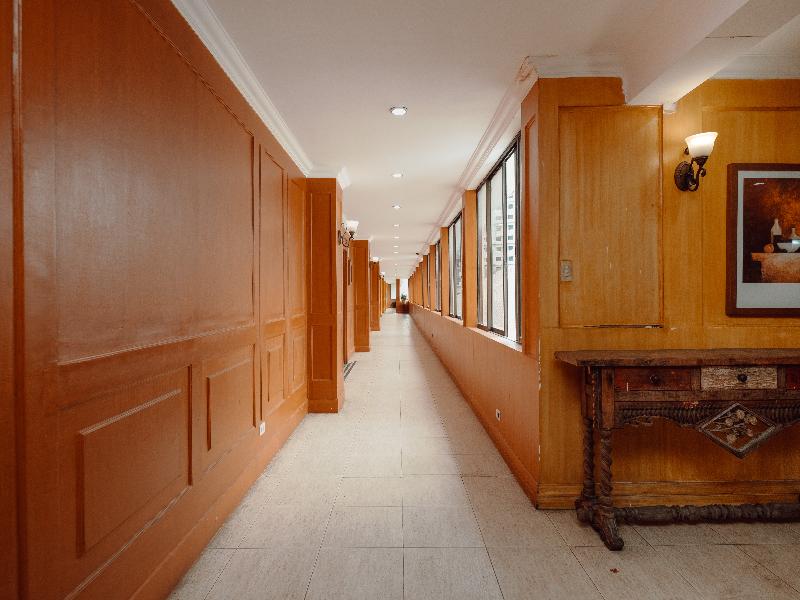 Crown Regency Residences Cebu image