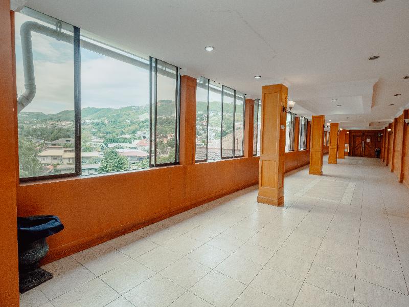 Crown Regency Residences Cebu image