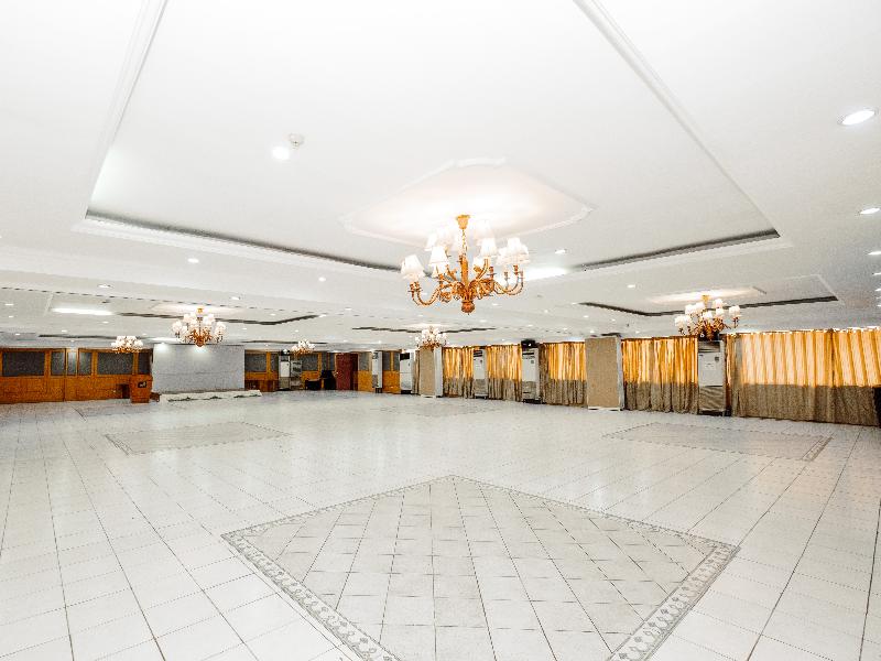 Crown Regency Residences Cebu image