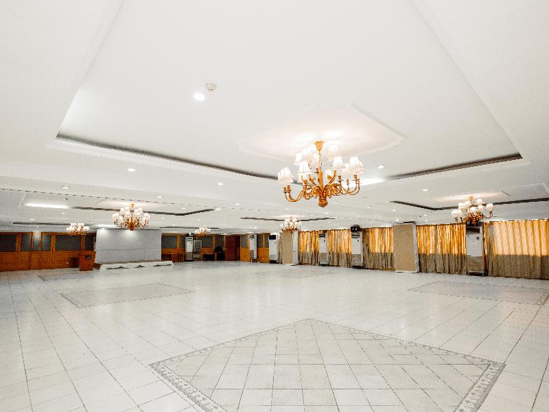 Crown Regency Residences Cebu image