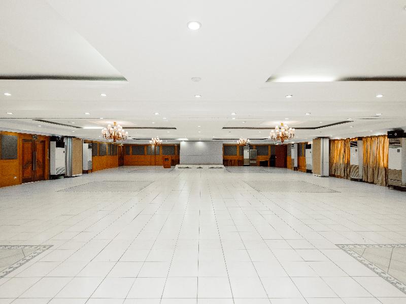 Crown Regency Residences Cebu image