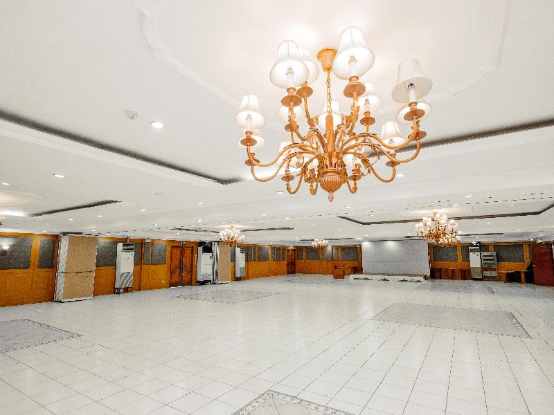 Crown Regency Residences Cebu image