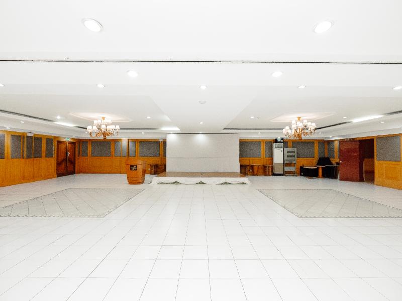Crown Regency Residences Cebu image