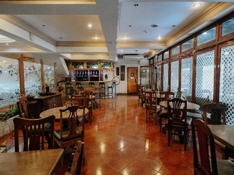 Crown Regency Residences Cebu image