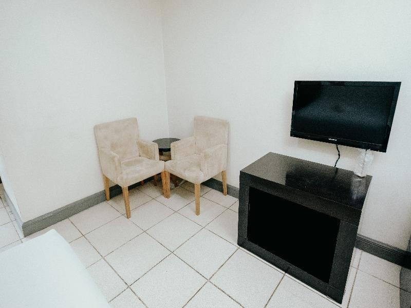 Crown Regency Residences Cebu image