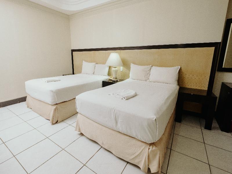 Crown Regency Residences Cebu image