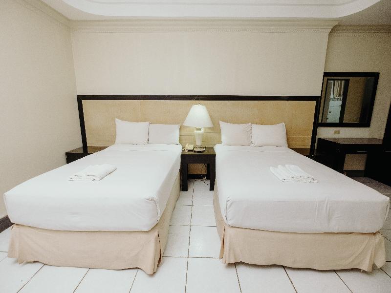 Crown Regency Residences Cebu image