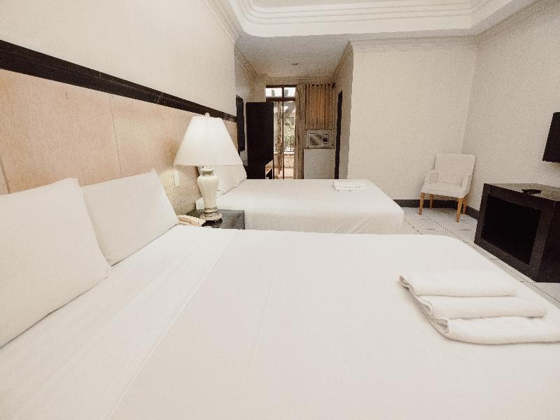 Crown Regency Residences Cebu image