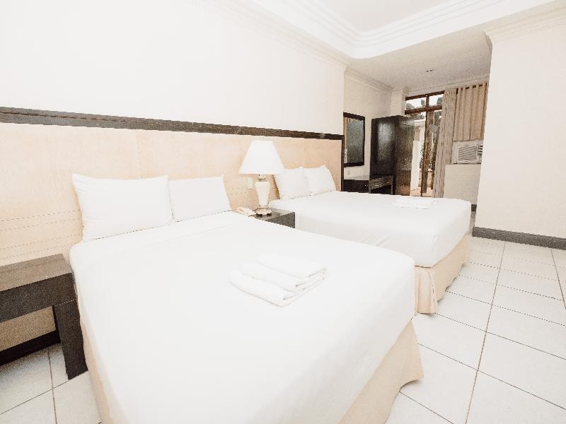 Crown Regency Residences Cebu image