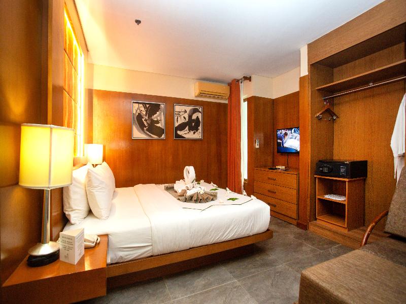 Crown Regency Beach Resort image