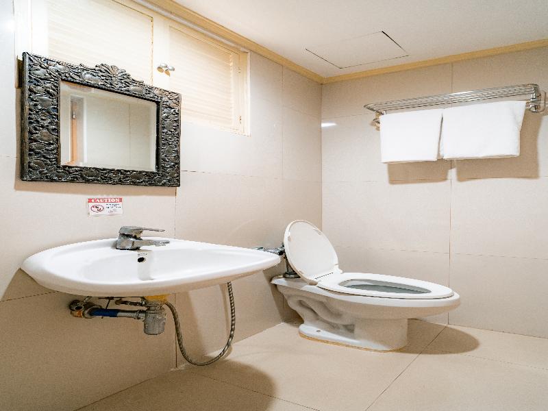 Crown Regency Residences Davao image
