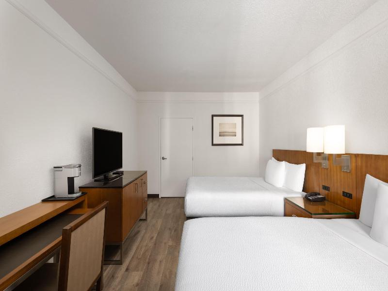Ramada Suites by Wyndham San Diego image