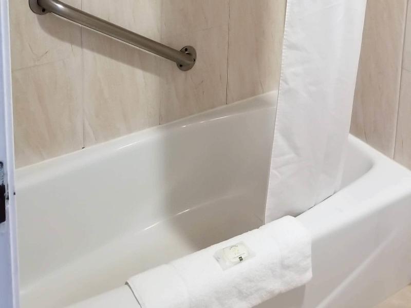 Quality Inn Long Beach - Signal Hil image