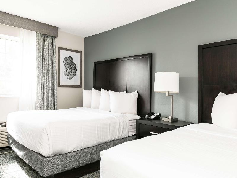 Best Western Inn & Suites San Diego-Zoo/SeaWorld image